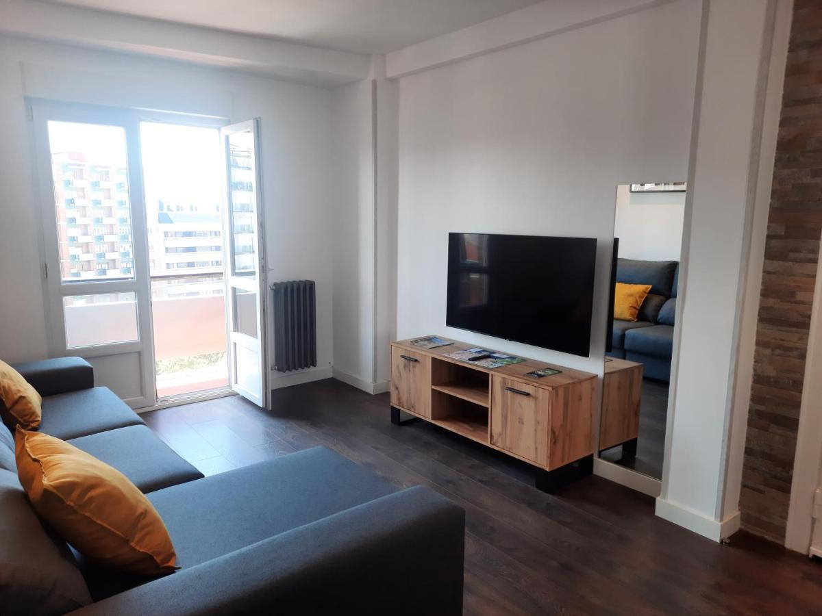 Apartamento Centro Gijon Con Wifi Gratis Y Parking Publico Proximo Incluido Eksteriør billede