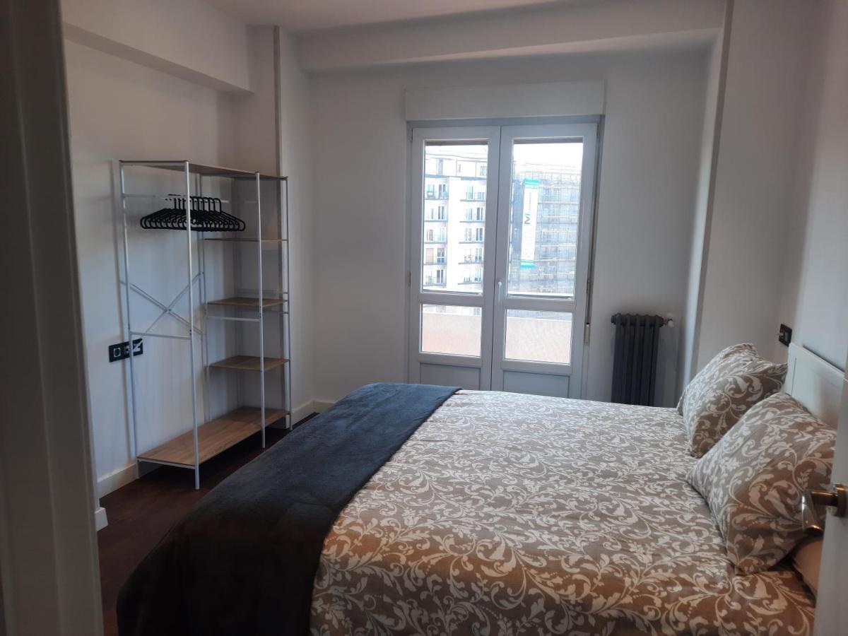 Apartamento Centro Gijon Con Wifi Gratis Y Parking Publico Proximo Incluido Eksteriør billede